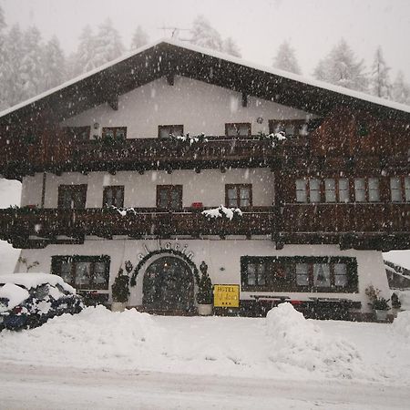 Hotel Al Larin Кортина д'Ампецо Екстериор снимка